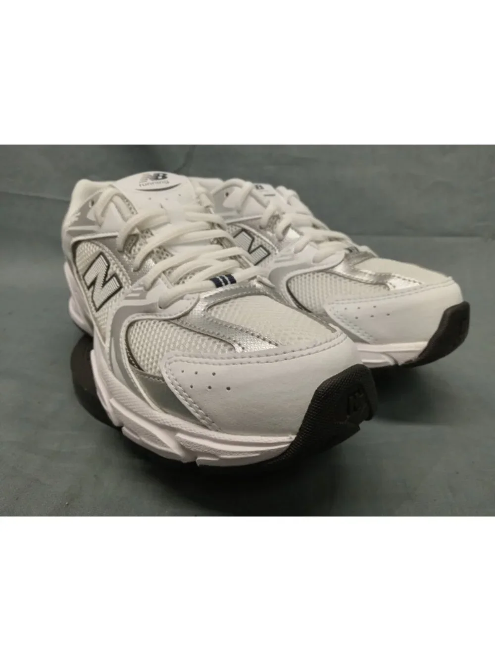 New Balance 530 (GS) Sneakers GR530SB1 White Blue Boys Size 6.5 NEW IN BOX!